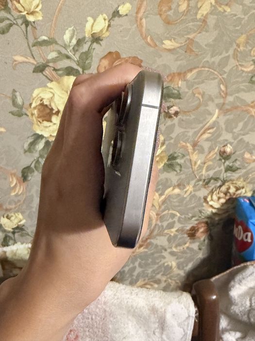 Iphone 15 pro 128 батарея 89%