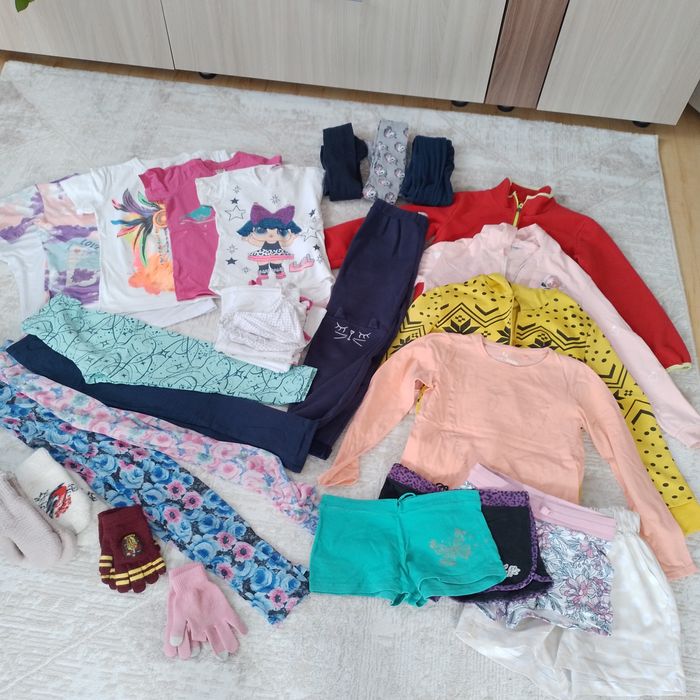 Даром вещи на девочку 7-8 л