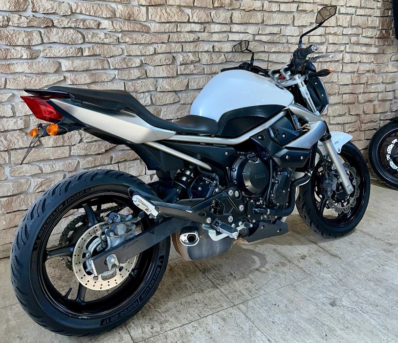 Yamaha XJ6 - ABS - 2010 - 41.439 Km
