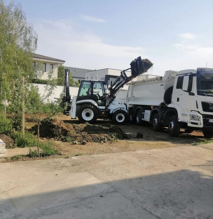 Inchiriez Buldoexcavator