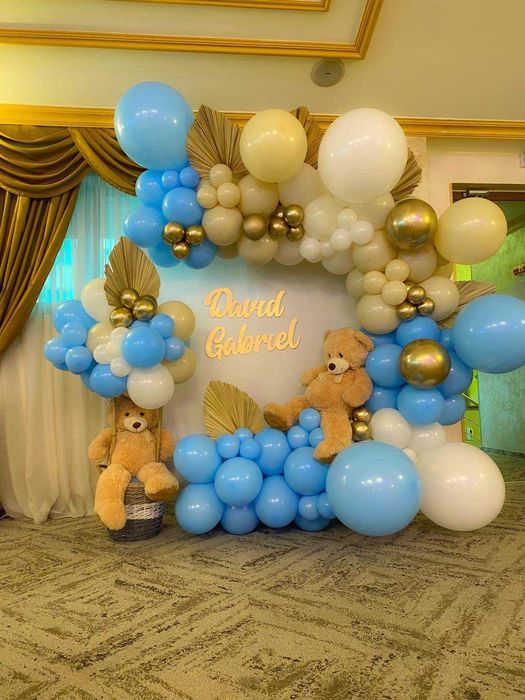 Aranjamente baloane botez Arcada baloane majorat aniversare 18 ani Panou foto baloane Nume personalizat Decor