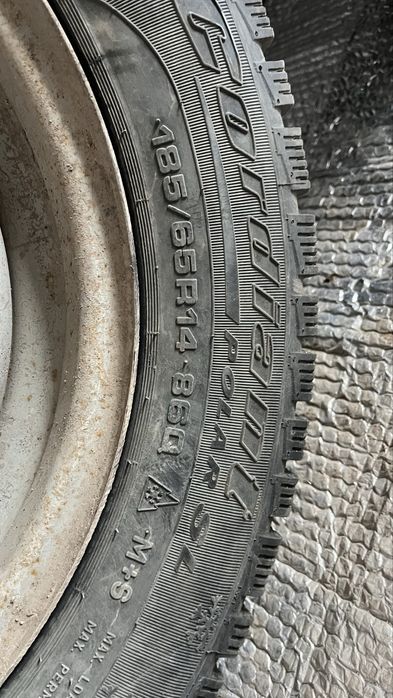 Зимние баллоны в отличном состояние