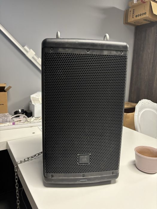 Колонка JBL , профессиональная со встроеным усилителем