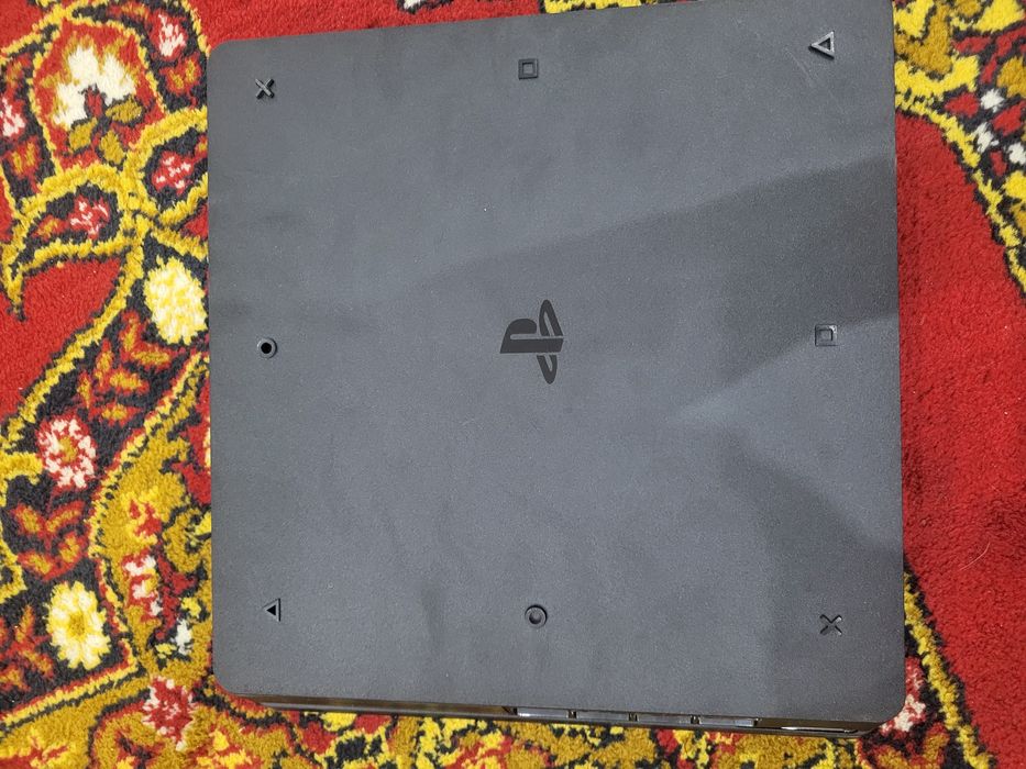 Sony Playstation 4 slim
