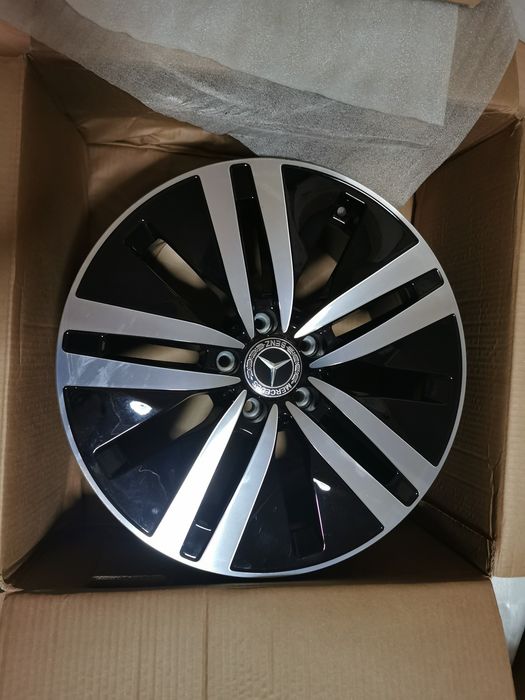 Vand jante de aliaj originale Mercedes pe 18