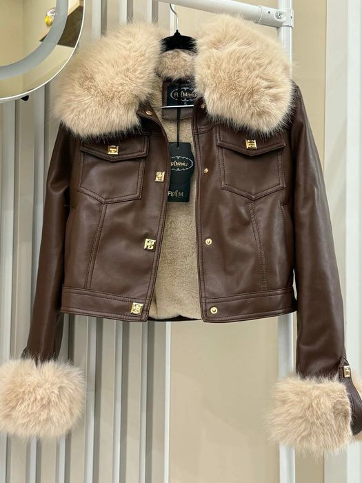 Дамско яке с еко косъм