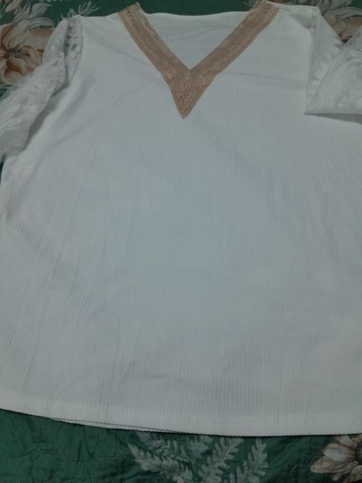 Bluza cu mâneci lungi noua