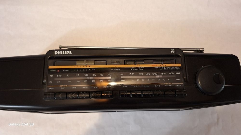 Vechi radiocasetofon dublu Philips
