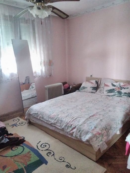 Продава се Къща в Казанлък - 200000 кв.м за 1 €/кв.м - Снимка #6