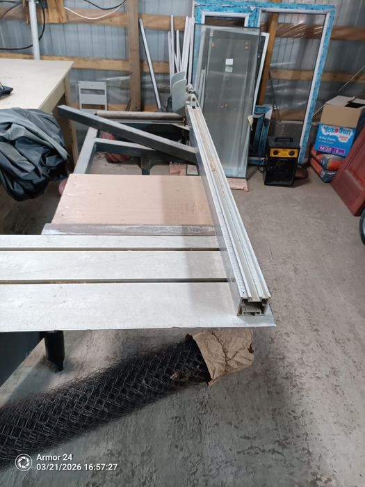 Продам раскроечный станок мебельный