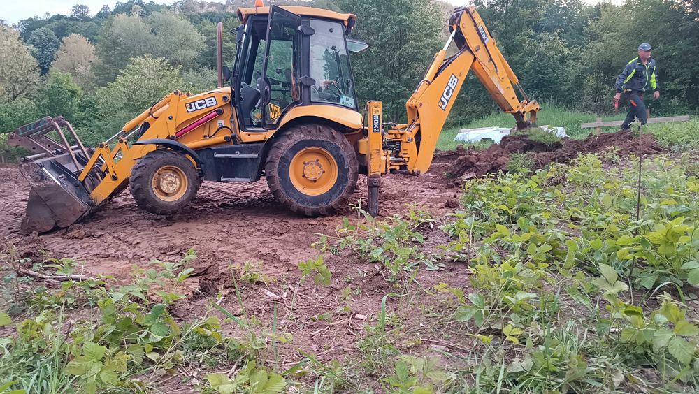 Услуги с Комбиниран Багер