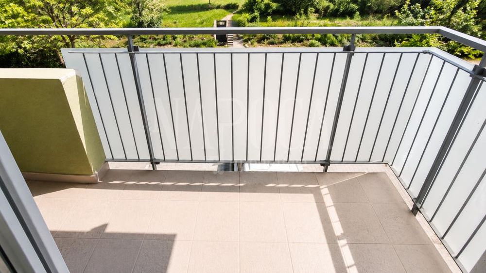 Apartament o camera de vanzare in Nufarul Oradea.