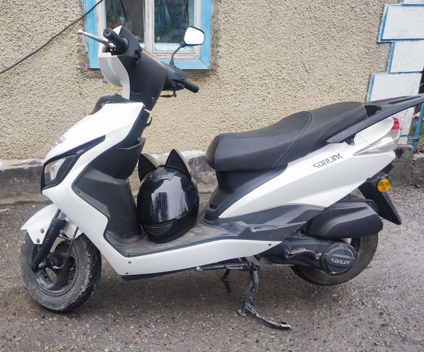 Продам скутер М8