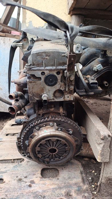 Vând motor Logan 1.4 MPI