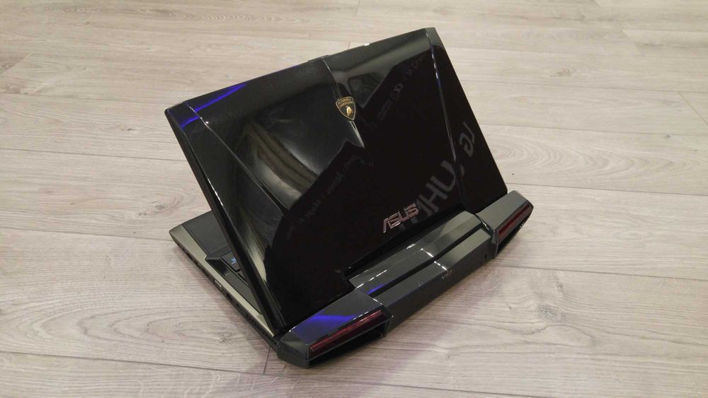 Laptop gaming de colectie Asus Lamborghini, intel core i7
