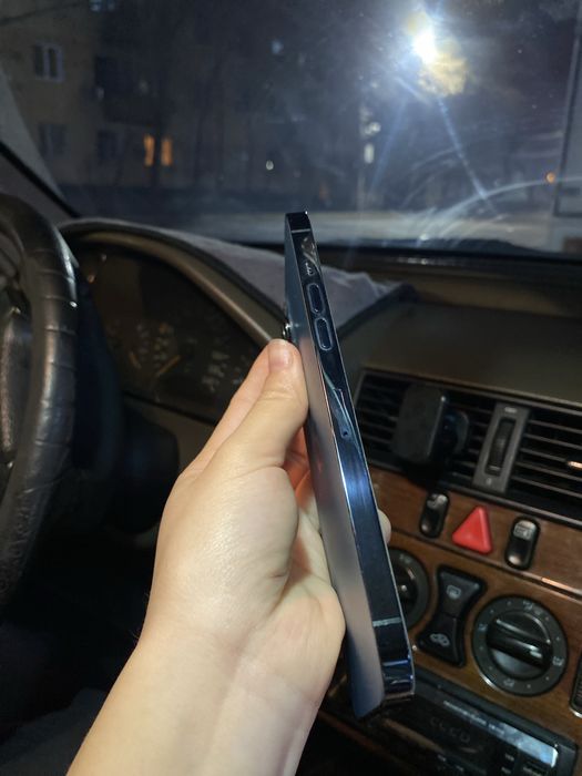Продам Iphone 12 pro max