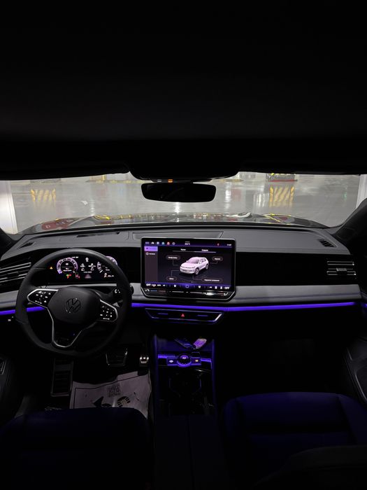 Volkswagen Tiguan L Pro