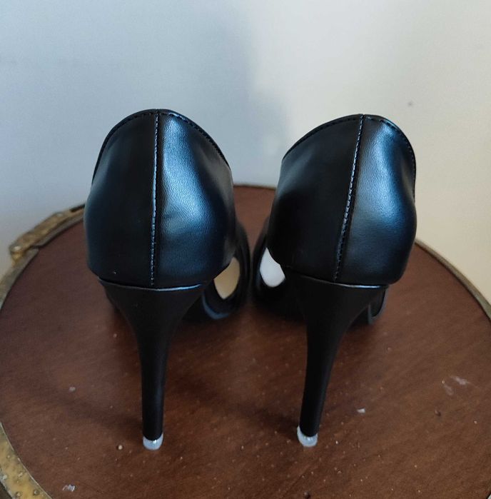 Официални обувки