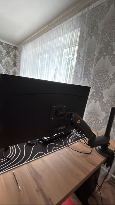 Монитор игровой 200грц