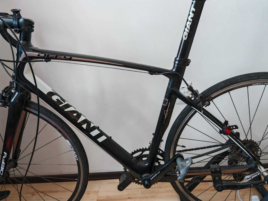 Bicicleta cursiera Giant Defy cu home trainer inclus