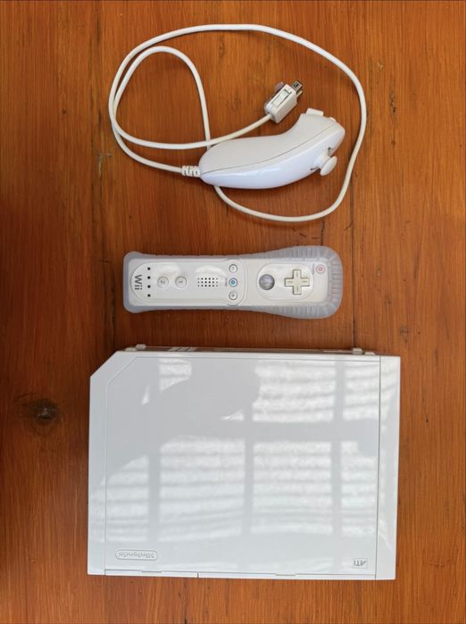 Nintendo Wii modat cu accesorii