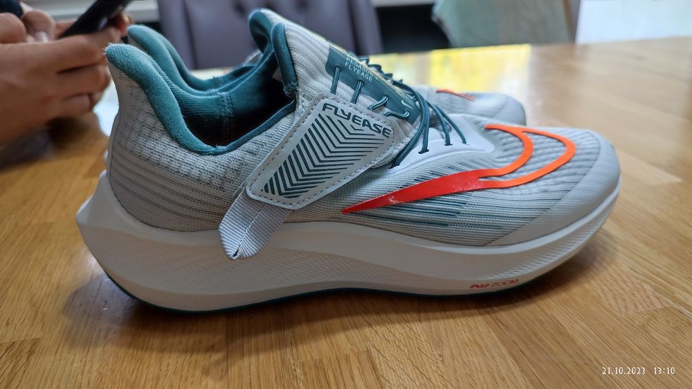 Оригинални маратонки Nike zoom