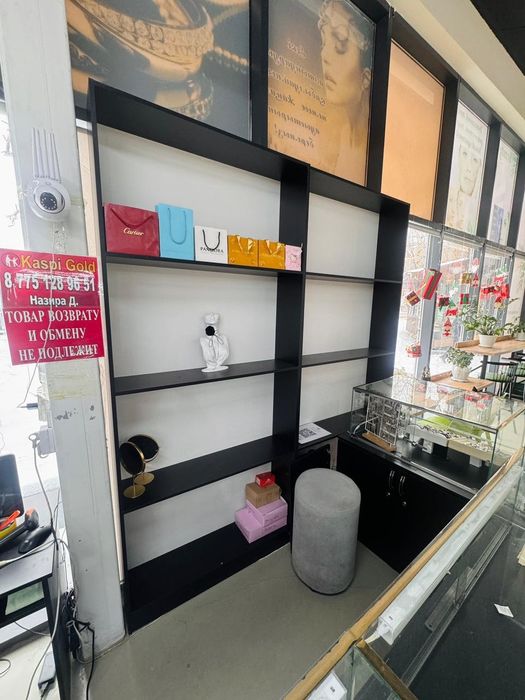 Ветрина для украшений