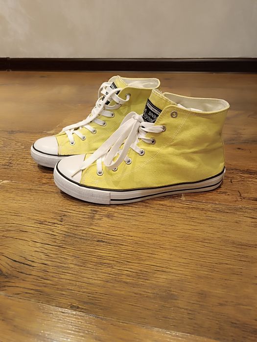 Продам кеды 42 размер новые