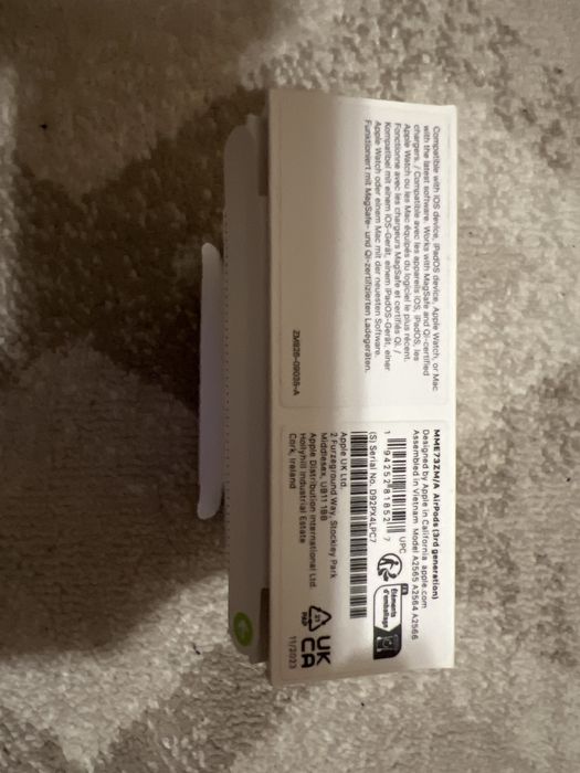 AirPods 3-wireless charging case-stare impecabila