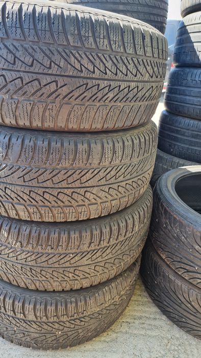 225 55 16 Goodyear 4 anvelope iarna