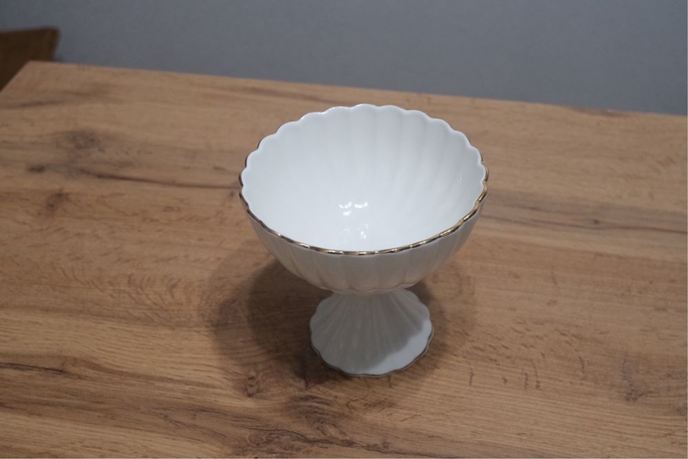 Посуда  (конфетницы) 6 шт с коробкой в 20 000 тенге