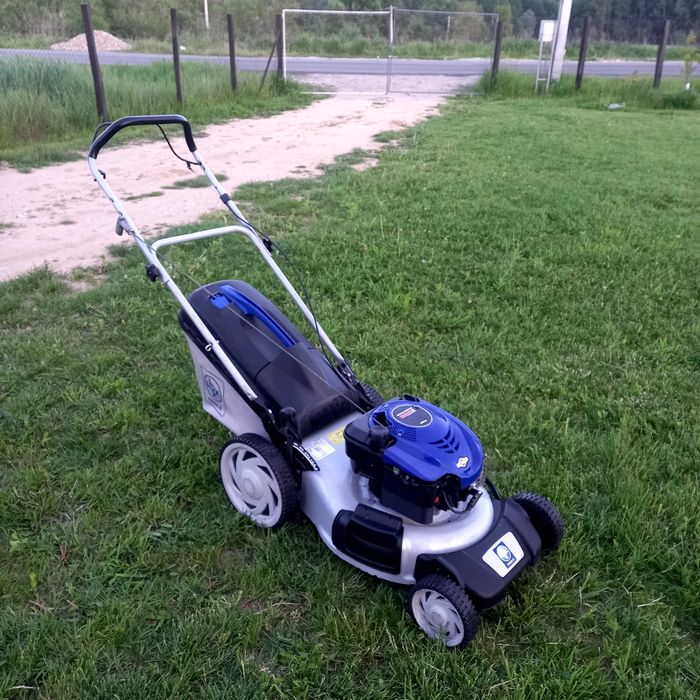 Masina iarba / gazon