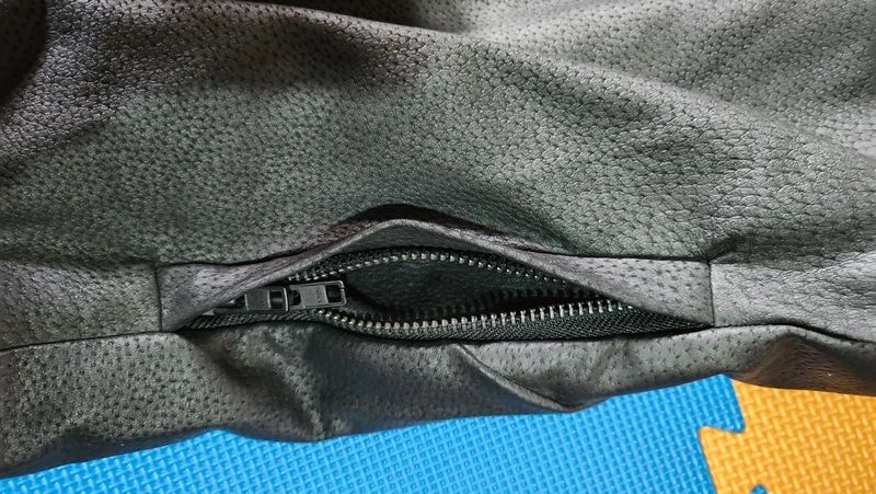 Vand geaca de piele naturala originala Vagabond