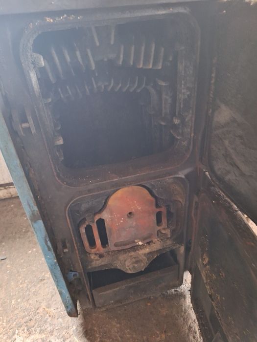 Vând centrala 24kw buderus cu pompă si vas ,și ups cu 2 baterii