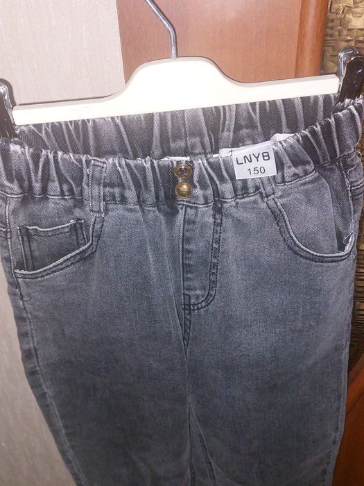 Джинсы  на девочку