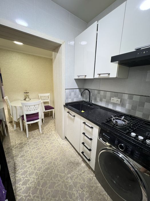 Продам квартиру 4-х комнатную с ремонтом на Мирзо Улугбекском  р-не