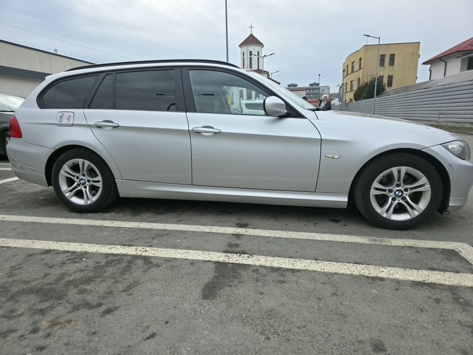 BMW M1 318d Automat și modul Sport
