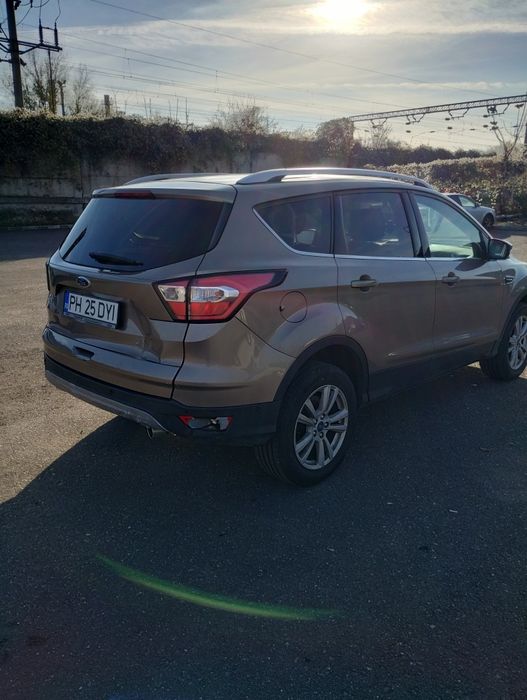 Vînd sau schimb Ford kuga benzina