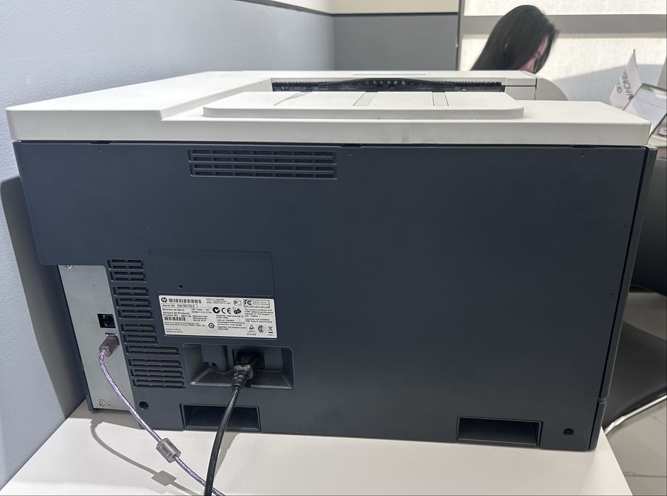 Принтер HP Color LaserJet CP5225
