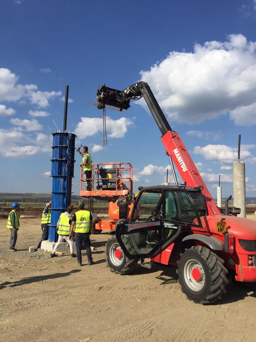 Închiriez nacela, manitou, stivuitor, telehandler,