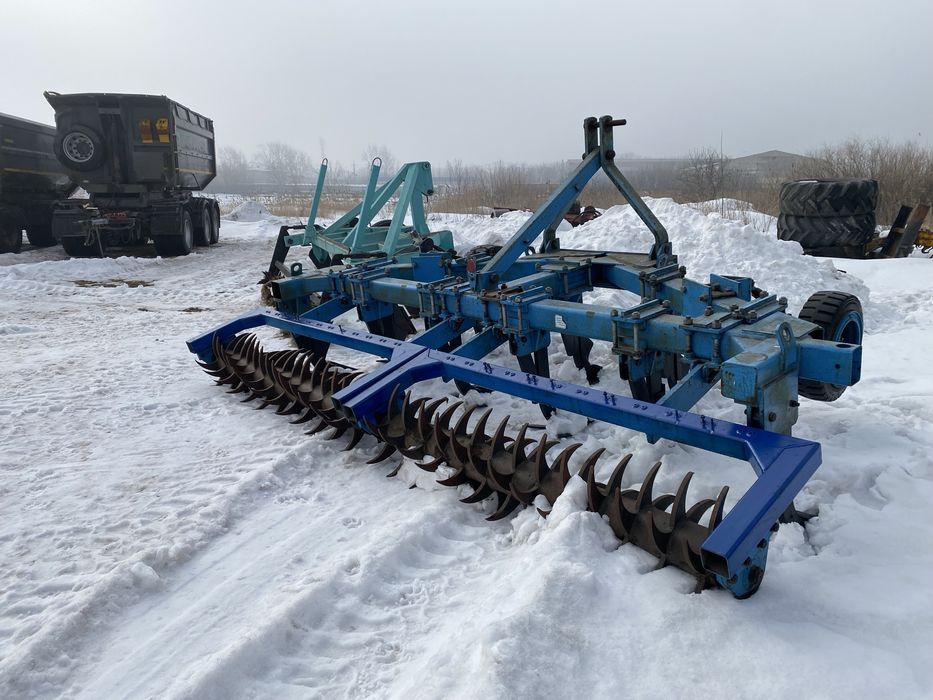 Продам чизель навесной