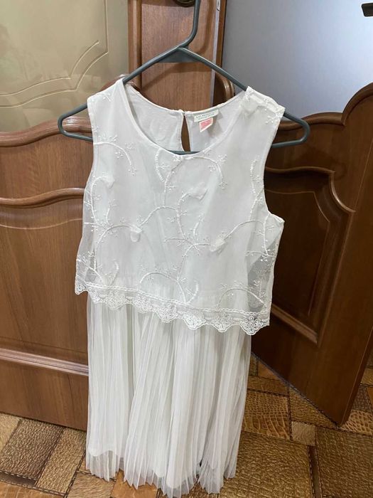 Платья нарядные на девочку