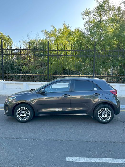 Продается Kia Rio 2018г (97.6 тыс пробег) Цвет Темно-Серый