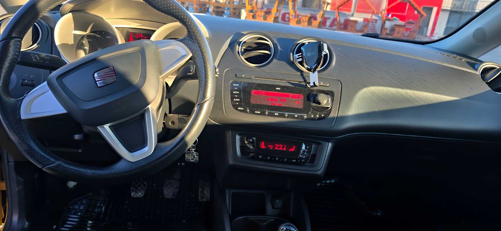 Seat Ibiza - Mica, galbena si gata de oras Doar 82.100 KM