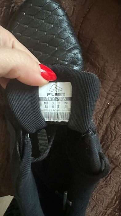 Маратонки кожени Flaer