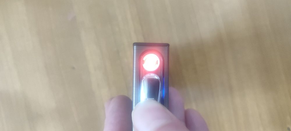 Зажигалка подсигар