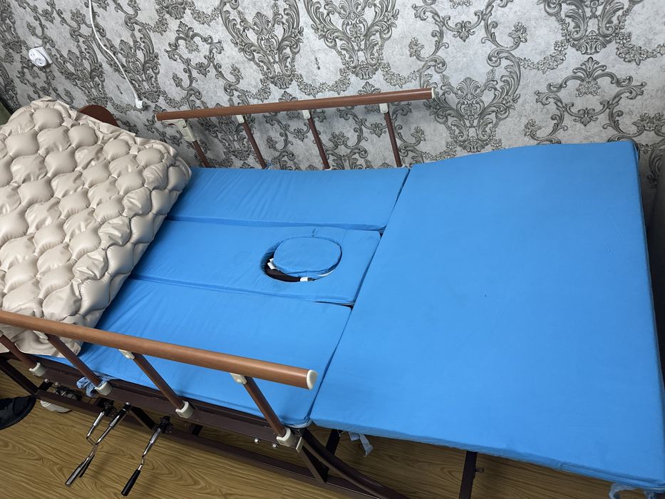 Кровать медицинская