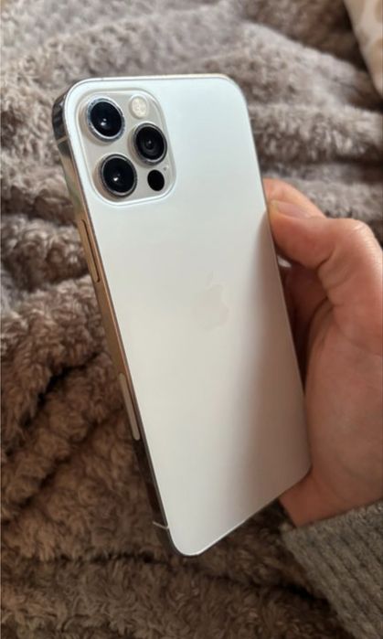 Iphone 12 pro Max white