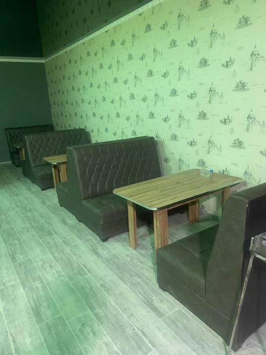 Kafe uchun mebel sotiladi