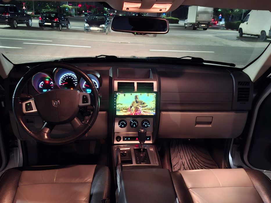 Dodge Nitro 2,8  automată